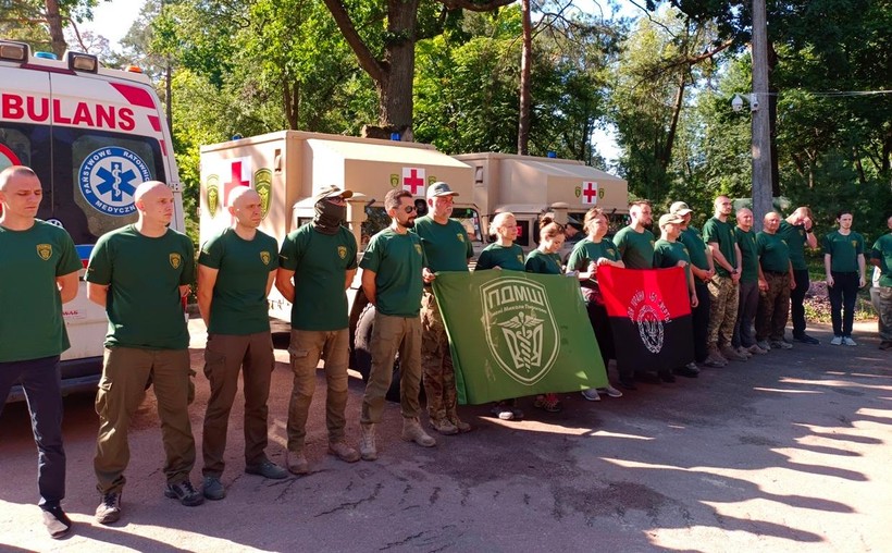 Xe y tế M1152 HMMWV của Bệnh viện di động tình nguyện đầu tiên được đặt theo tên của Mykola Pirogov. Tháng 8/2022. Ukraine. Ảnh: Censor.net