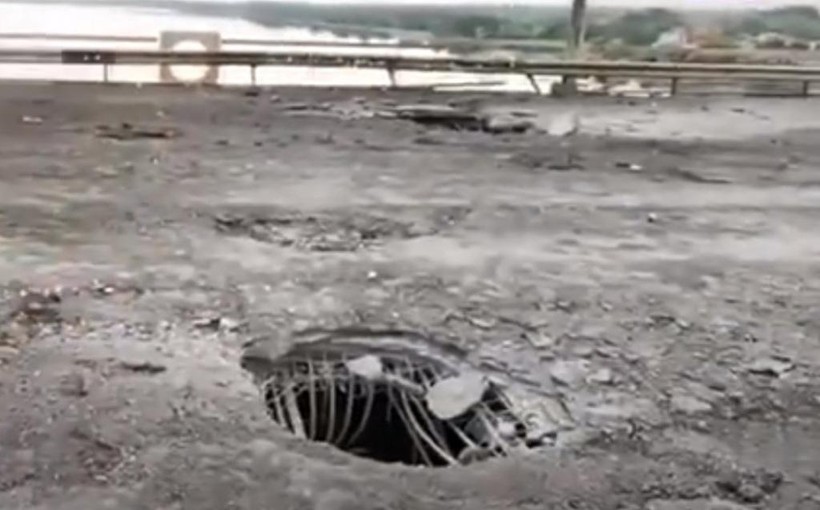 Cầu Antonivskyi ở Kherson, ngày 26/8 năm 2022. Ảnh: Planet Labs Cầu Antonivskyi ở Kherson, ngày 26/8 năm 2022. Ảnh: Planet Labs