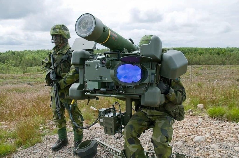 Tên lửa phòng không Thụy Điển RBS 70 MANPADS. Ảnh Military Ukraine