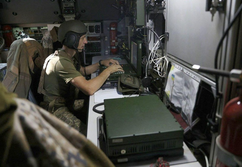 Xe chỉ huy pháo binh Ba Lan CPC. Ảnh Military Ukraine.