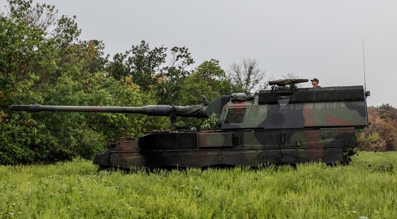 Lựu pháo tự hành Panzerhaubitze 2000 (PzH 2000) của Đức viện trợ cho quân đội Ukraine. Ảnh Military Ukraine.