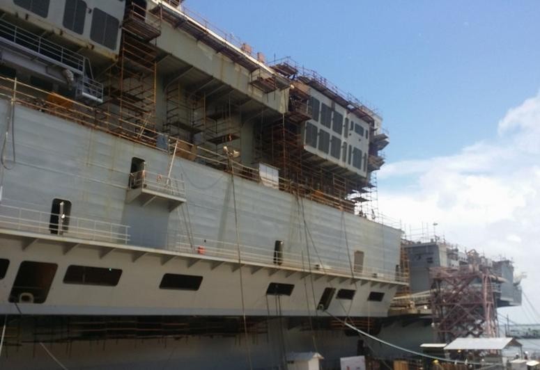 Tiến triển công trình tàu sân bay INS Vikrant chậm chạp. Ảnh: Thời báo Hoàn Cầu, Trung Quốc.