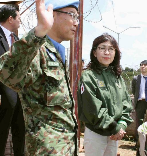 Ngày 8/10/2016, Bộ trưởng Quốc phòng Nhật Bản Tomomi Inada thăm South Sudan. Ảnh: Japantimes