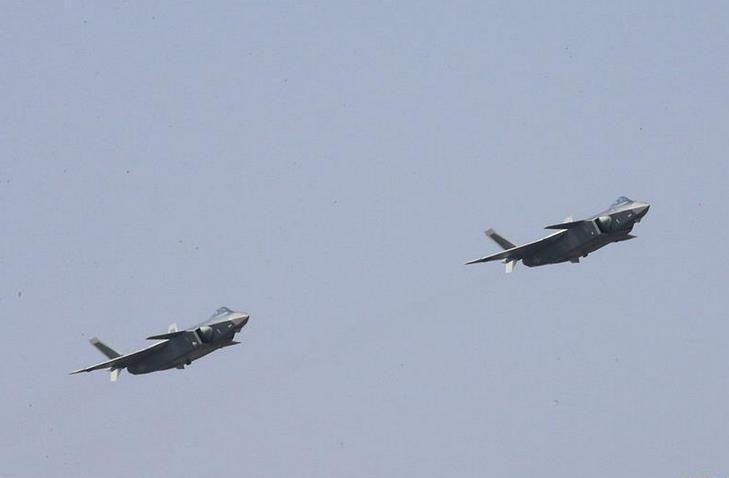 Máy bay chiến đấu J-20 tại Triển lãm hàng không Chu Hải, Trung Quốc ngày 1/11/2016. Ảnh: Tân Hoa xã