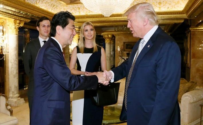 Ngày 17/11/2016, Thủ tướng Shinzo Abe đến New York Mỹ tiến hành hội đàm với Tổng thống đắc cử Mỹ Donald Trump. Ảnh: NDTV
