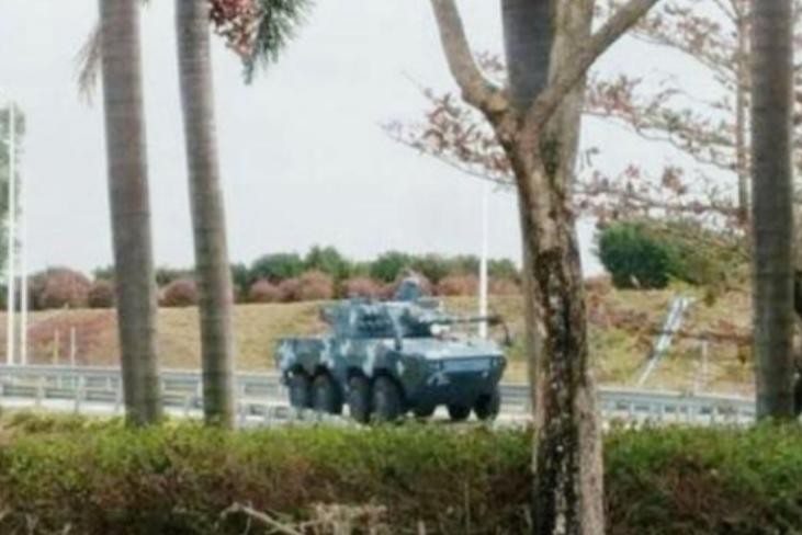 Xe bọc thép bánh lốp ZTL-11 do Công nghiệp Phương Bắc Trung Quốc phát triển. Ảnh: Sina