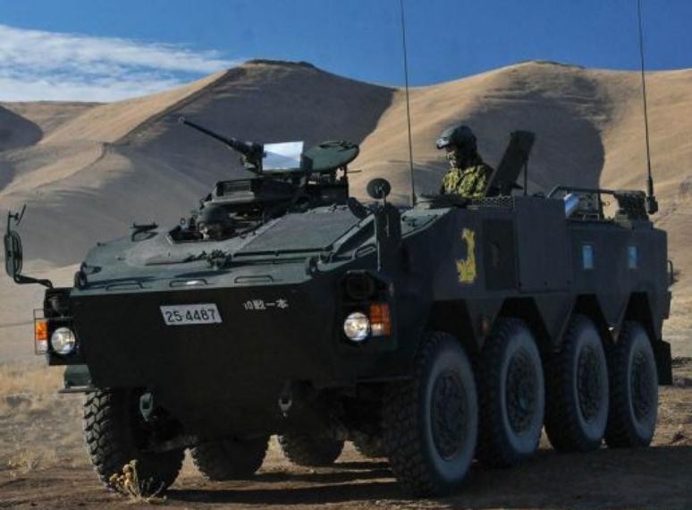 Xe bọc thép bánh lốp Type 96 Lực lượng Phòng vệ Mặt đất Nhật Bản. Ảnh: Cankao.