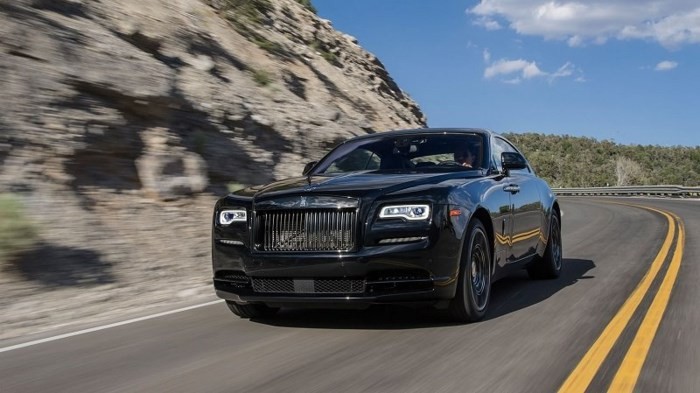 Siêu xe Rolls-Royce Wraith Black Badge bất ngờ có mặt tại Việt Nam - Ảnh 4