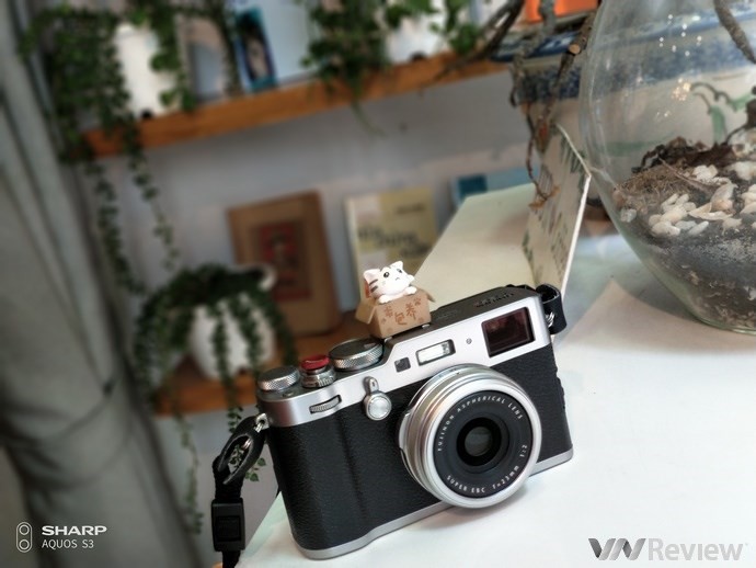 Cận cảnh Sharp Aquos S3 đầu tiên tại Việt Nam: màn tai thỏ 6 inch, Snapdragon 630, giá dự kiến 11 triệu đồng - Ảnh 21