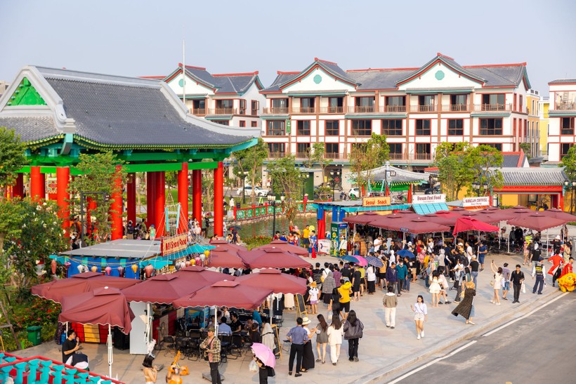 Hệ thống 200 gian hàng mang tới đa trải nghiệm cho du khách 240628_VHRI_PDB_PR2 3_Thu phu le hoi moi cho tre em va gia dinh phia bac_A1.jpg
