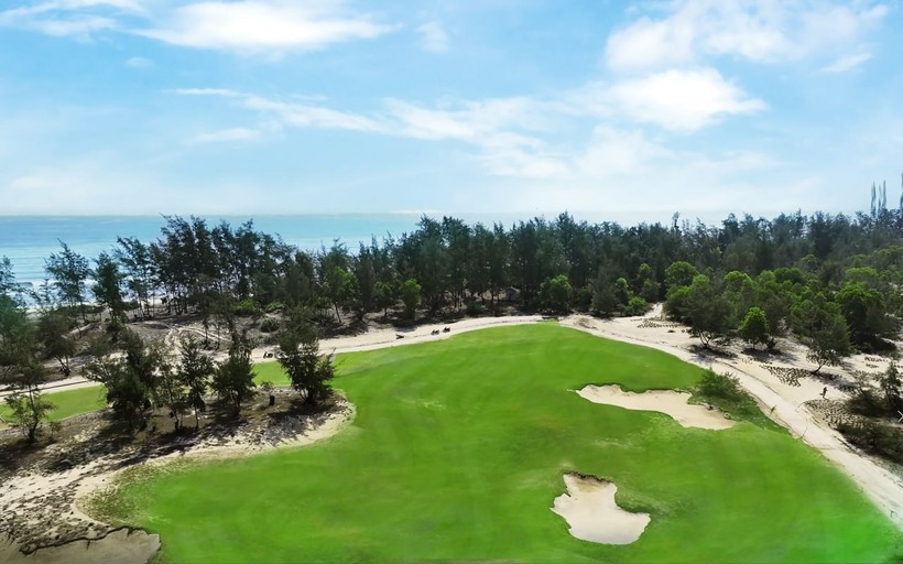 Hố 10 sân golf Golden Sands Golf Resort 2. Hole 10 Golden Sands Golf Resort.jpg