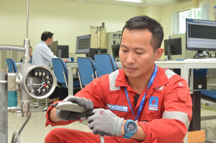 Các thí sinh bước vào các phần thi sau Lễ khai mạc hinh 4 (3).jpg