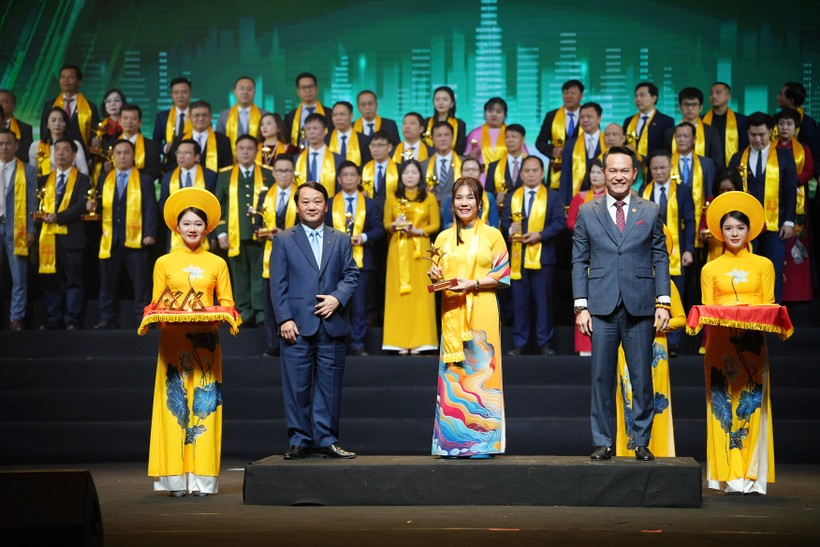 Anh Sao vang dat viet.jpg