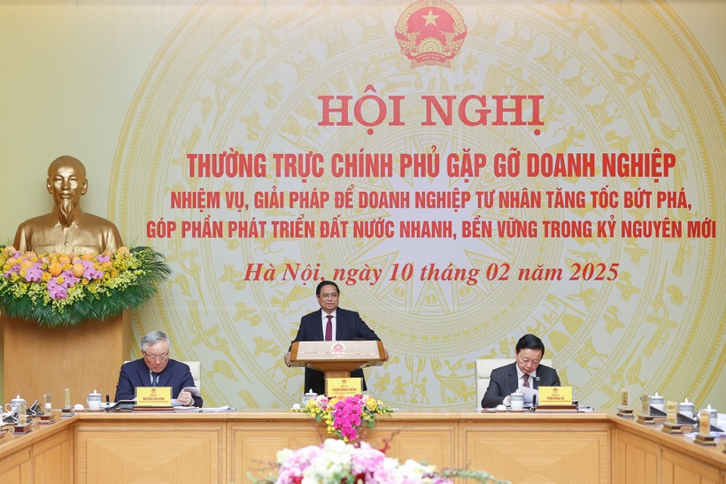 Thủ tướng Chính phủ đề nghị Thaco tham gia nghiên cứu, chuyển giao công nghệ, sản xuất toa tàu đường sắt tốc độ cao
