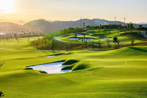 Văn Lang Empire T&amp;T Golf Club chuẩn bị đi vào vận hành 18 hố