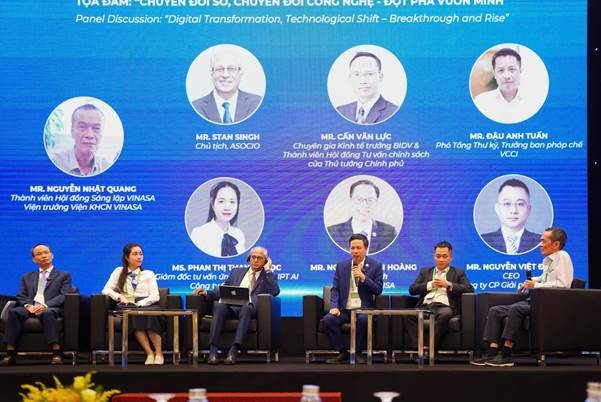 Toàn cảnh Tọa đàm tại Phiên khai mạc DX Summit 2025.