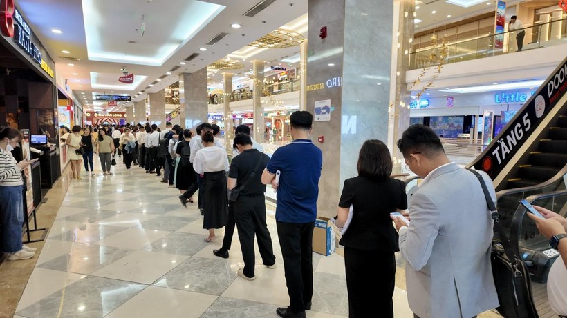 Nhà đầu tư xếp hàng chờ “chốt cọc” Vinhomes Green City A1 (8).jpg