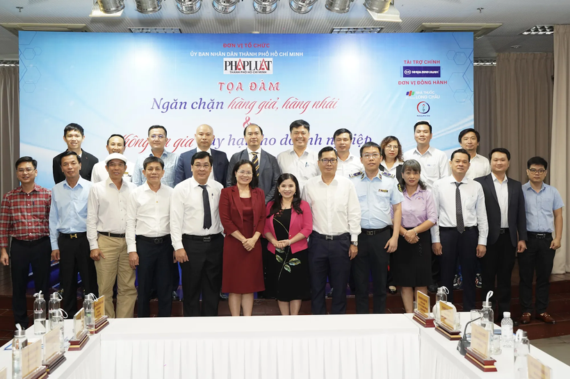 Tọa đàm có sự tham gia của đại diện của nhiều cơ quan, ban, ngành, các chuyên gia, các doanh nghiệp và đại diện các hiệp hội