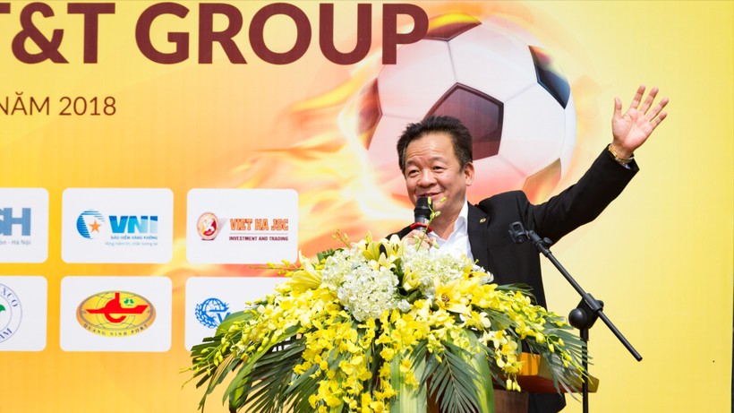 Bầu Hiển và cuộc cách mạng bóng đá nữ Việt Nam