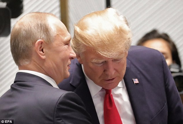 Hai ông Putin và Trump đã có cuộc tiếp xúc ngắn tại Hội nghị APEC tại Đà Nẵng, Việt Nam