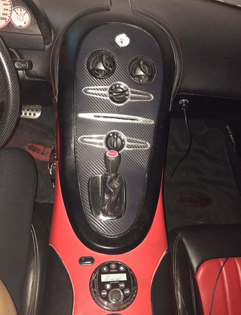 Bugatti Veyron nhái như thật giá 75.000 USD ảnh 3