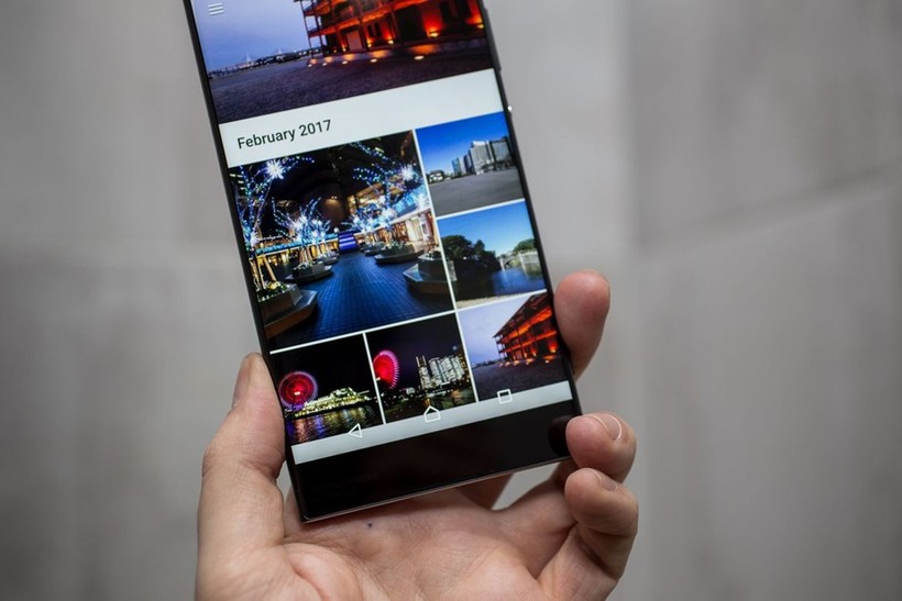 Cận cảnh Xperia mới: Sự bảo thủ của Sony ảnh 10