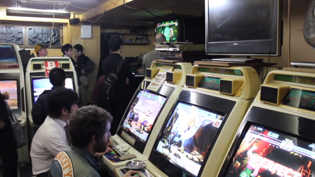 Bay nửa vòng trái đất chỉ để chơi một tựa game “cổ lỗ sĩ” ảnh 1 Bay nửa vòng trái đất chỉ để chơi một tựa game “cổ lỗ sĩ”, đây mới là những game thủ đích thực