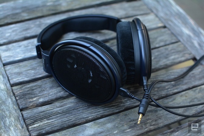 Tiếp theo những siêu phẩm như Fostex TH-X00 và Grace Design M9xx, Massdrop lại tiếp tục mang tới nhiều mẫu tai nghe đỉnh cao cho cộng đồng Audiophile.