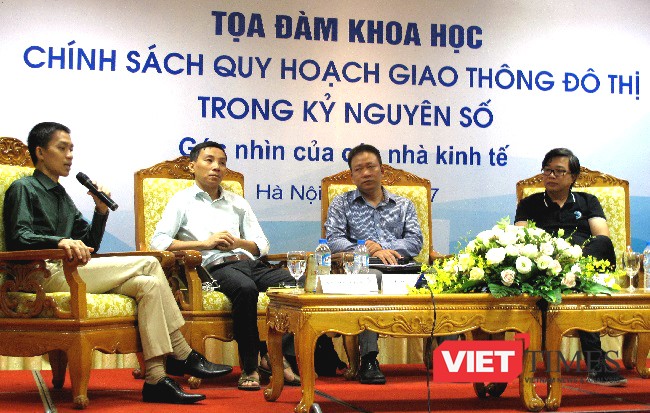 Hiệu suất gấp 3 taxi truyền thống, vì sao Uber, Grab bị cấm? ảnh 1