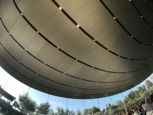 bi-mat-ben-trong-steve-jobs-theater-1