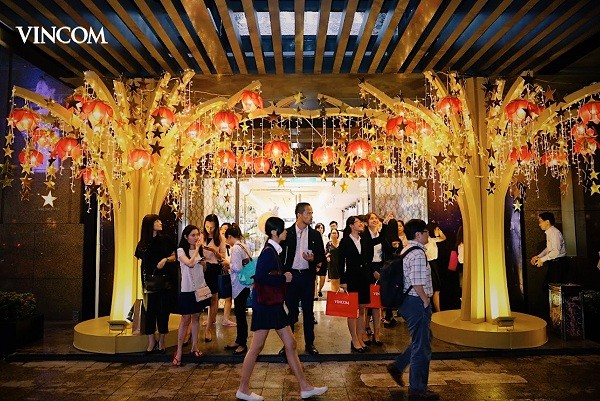 Bất ngờ với kỷ lục mới – “siêu trăng” khổng lồ tại Việt Nam ảnh 4 Vincom Center Đồng Khởi