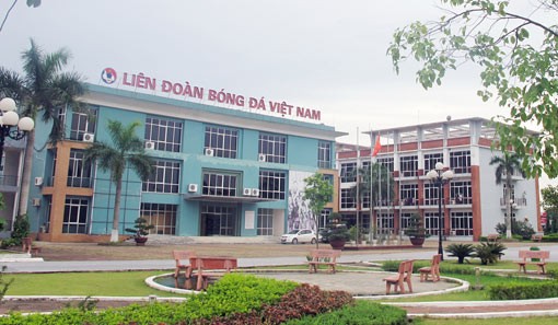 VFF cũng quyết đấu với FAT. Ảnh VietTimes