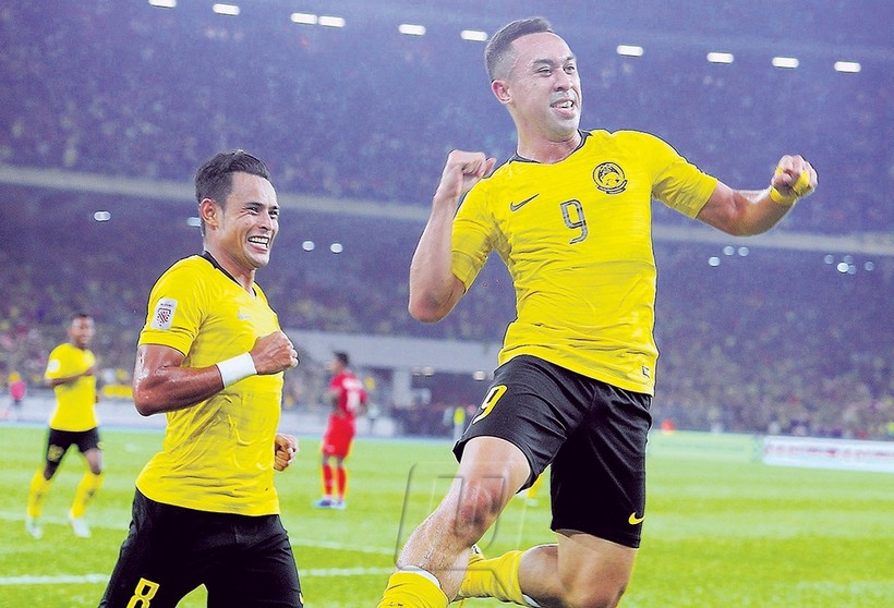 Lời hẹn Mỹ Đình của tiền đạo Talaha ảnh 1 Norshahrul Idlan luôn thoắt ẩn, thoắt hiện khắp nửa phần sân đối phương . Ảnh FAM