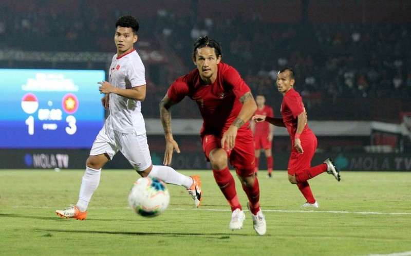 Cả Việt Phòng, Văn Thanh vẫn chưa thể hiện được nhiều. Ảnh TTXVN