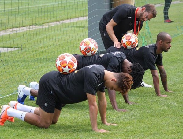 Ông Chung đã có thêm 3 trợ lý mới. Ảnh HCMFC