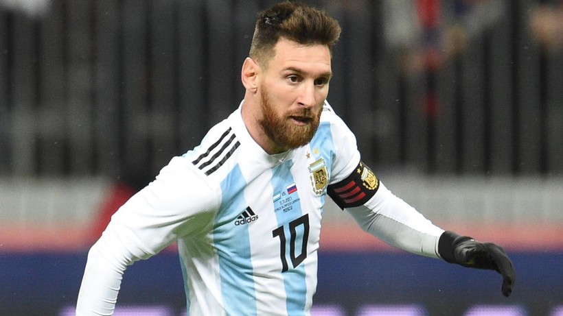 Messi đã vượt qua "Vua Sư tử" Gabriel Batistuta (56 bàn, 78 trận) để trở thành cây săn bàn vĩ đại nhất ĐT Argentina với 70 pha lập công sau 138 lần khoác áo "Các vũ công Tango". Ảnh AP