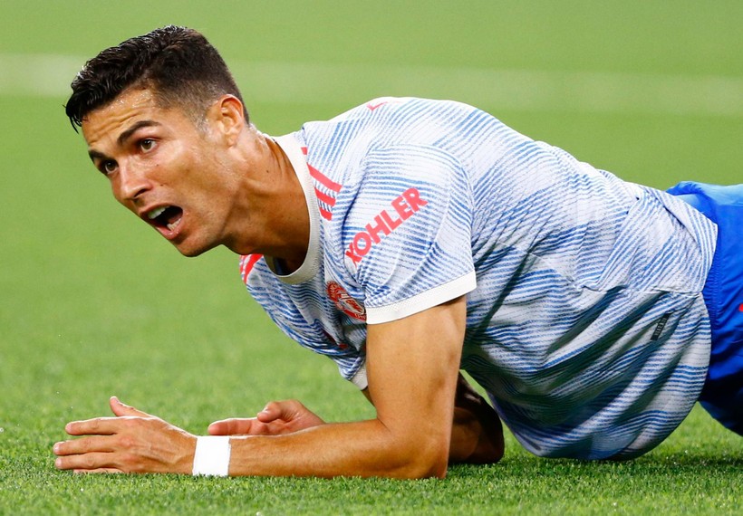 Mỗi mình CR7 có 2 cú sút trong suốt trận đấu. Ảnh 90 min Mỗi mình CR7 có 2 cú sút trong suốt trận đấu. Ảnh 90 min