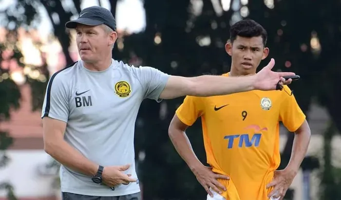 &quot;Tôi muốn chuẩn bị cho các cầu thủ của mình cho U23 Asian Cup&quot;, huấn luyện viên trưởng của U23 Malaysia, Brad Maloney xác nhận. ẢNh AP