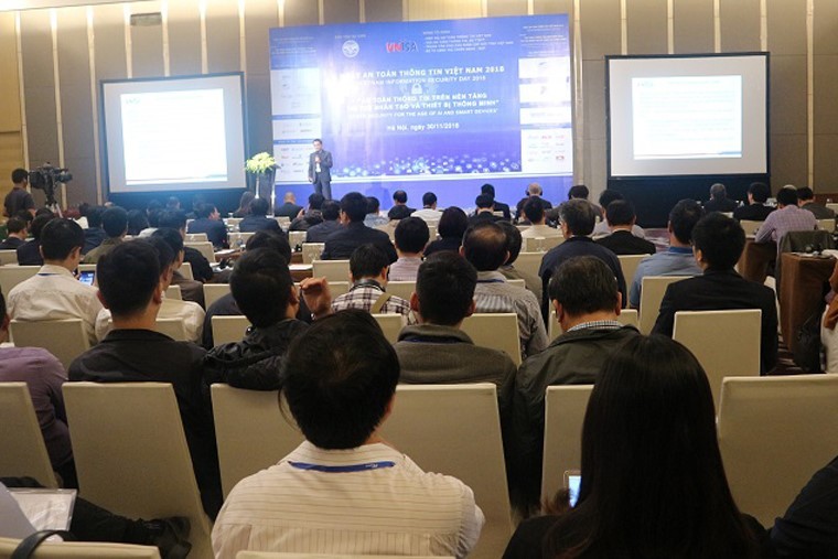 Các đại biểu tham dự Hội thảo