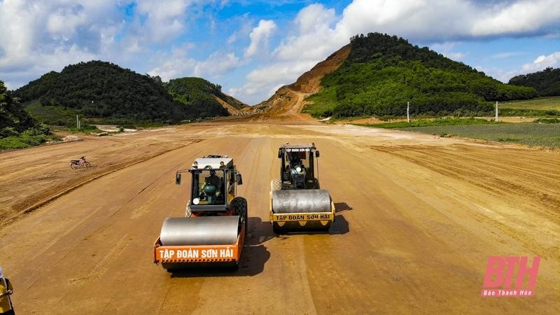 Cao tốc Bắc-Nam đoạn qua Thanh Hóa đang gấp rút thi công