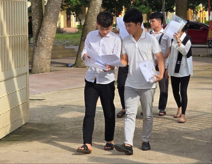Anh Nguyễn Văn Mão tại điểm thi THPT năm 2024. Ảnh: Facebook cá nhân. 449389630_8967012386648473_8473911633469151794_n.jpg