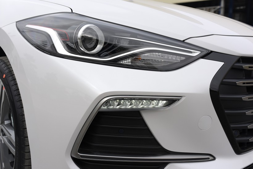 Hyundai Elantra Sport động cơ Turbo ra mắt khách hàng Việt, giá 729 triệu ảnh 9