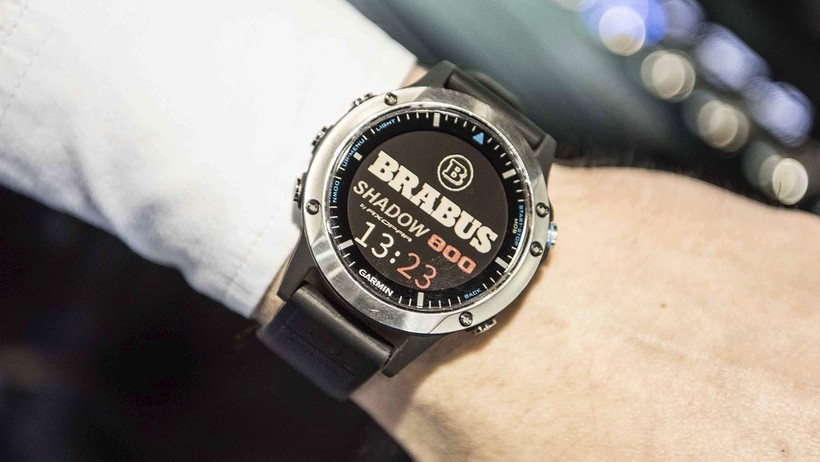 Brabus Shadow 800: Chiếc sedan thể thao trên biển ảnh 4