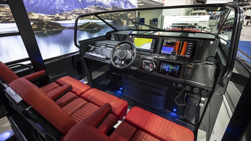 Brabus Shadow 800: Chiếc sedan thể thao trên biển ảnh 1