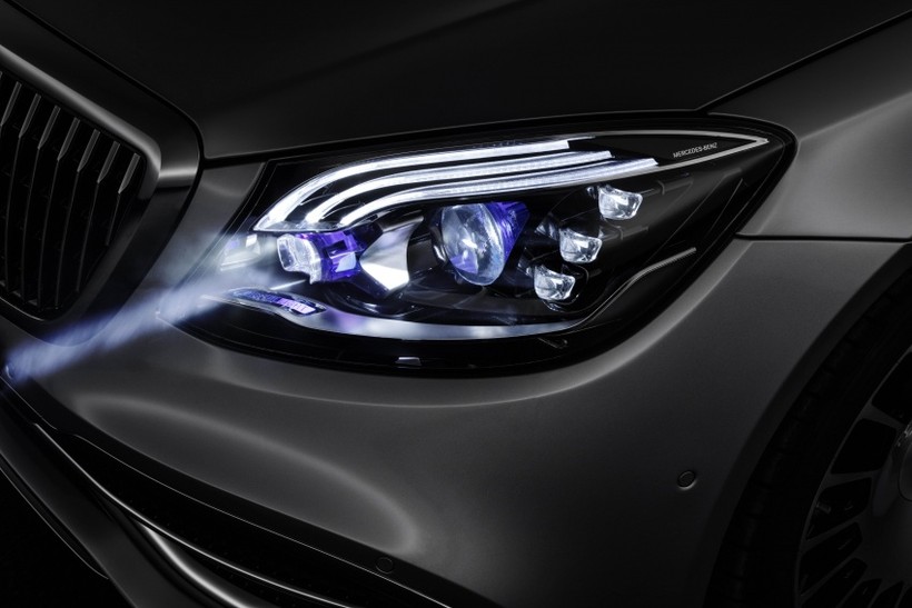 Tới đây, xe Mercedes-Benz sẽ hiển thị cả hình ảnh trên mặt đường ảnh 3 Tới đây, xe Mercedes-Benz sẽ hiển thị cả hình ảnh trên mặt đường ảnh 3
