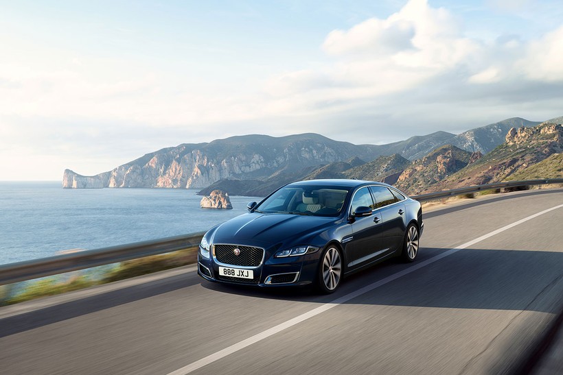 Kỷ niệm 50 năm dòng XJ, Jaguar ra mắt phiên bản đặc biệt XJ50  ảnh 5