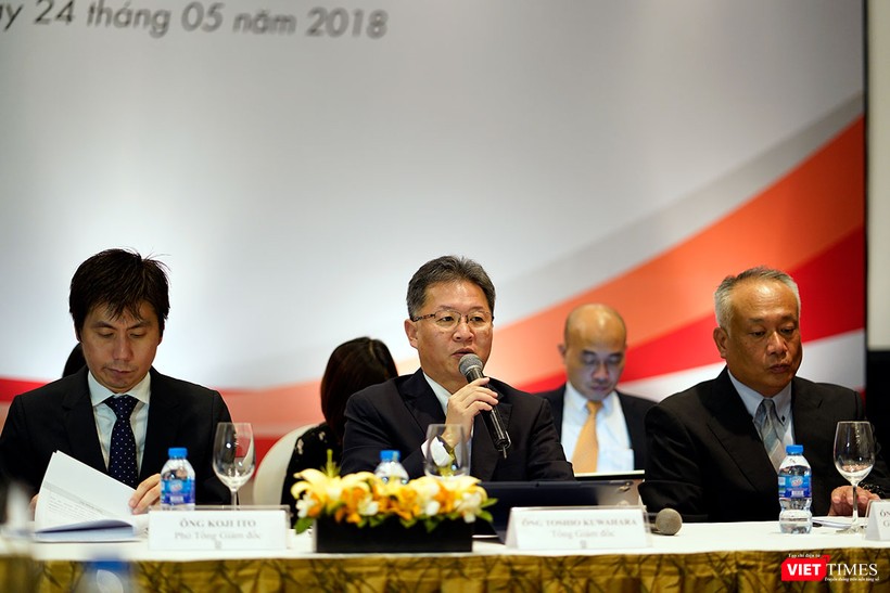 Ông Toshio Kuwahara - TGĐ Honda Việt Nam trả lời các câu hỏi của phóng viên