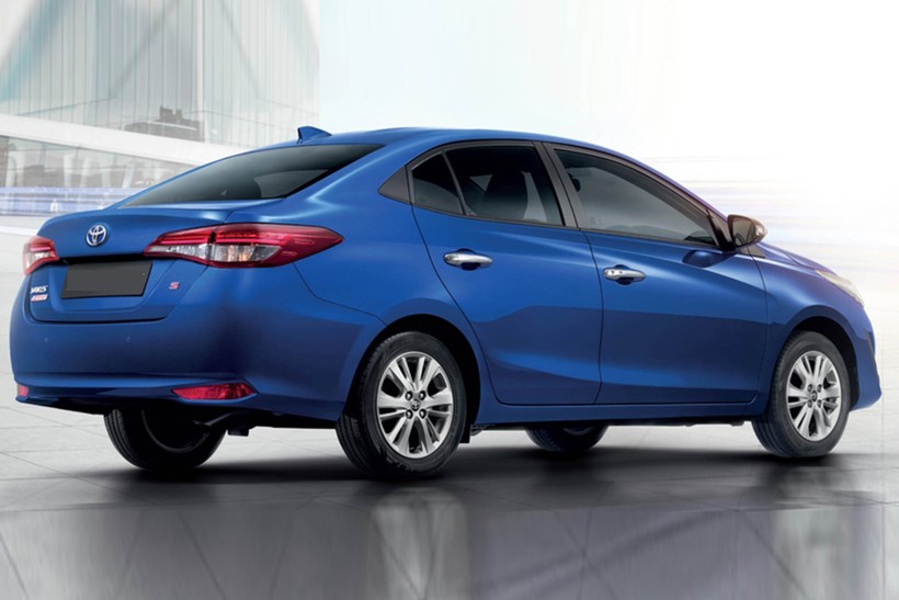 Theo thông tin rò rỉ, Toyota Vios 2018 tại Việt Nam sẽ là tên gọi khác của mẫu Yaris Ativ hoàn toàn mới vừa được giới thiệu cách đây chưa lâu. Theo thông tin rò rỉ, Toyota Vios 2018 tại Việt Nam sẽ là tên gọi khác của mẫu Yaris Ativ hoàn toàn mới vừa được giới thiệu cách đây chưa lâu.