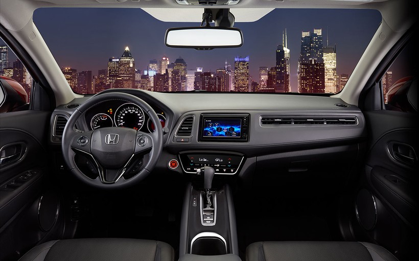 Nội thất của Honda HR-V được tối giản bằng cách sử dụng màn hình cảm ứng.
