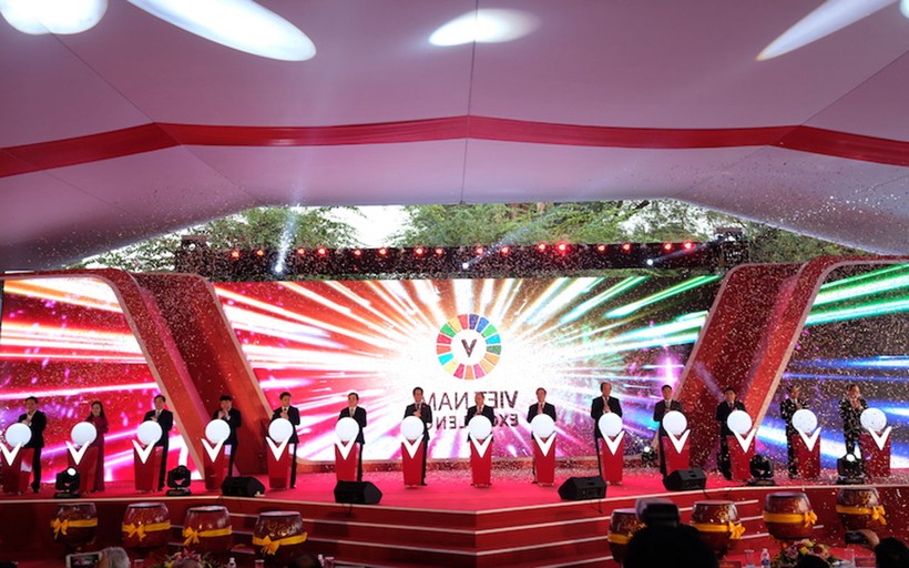 Buổi lễ ra mắt xe VinFast có sự góp mặt của Thủ tướng Nguyễn Xuân Phúc (Ảnh: Nam Long)